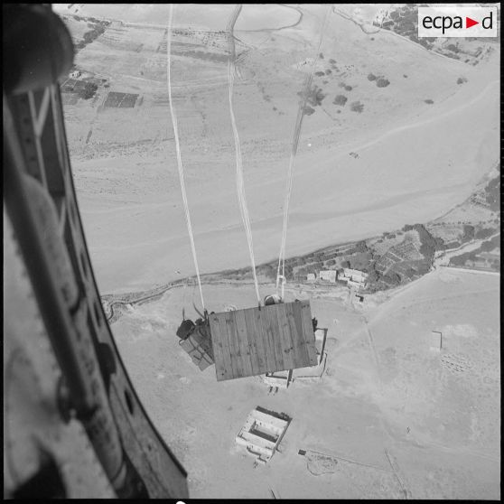 La 2e compagnie de livraison par air à Blida. [Description en cours]