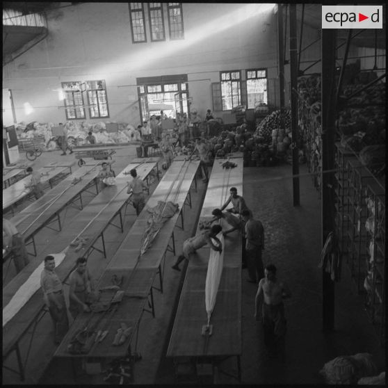 La 2e compagnie de livraison par air à Blida. [Description en cours]