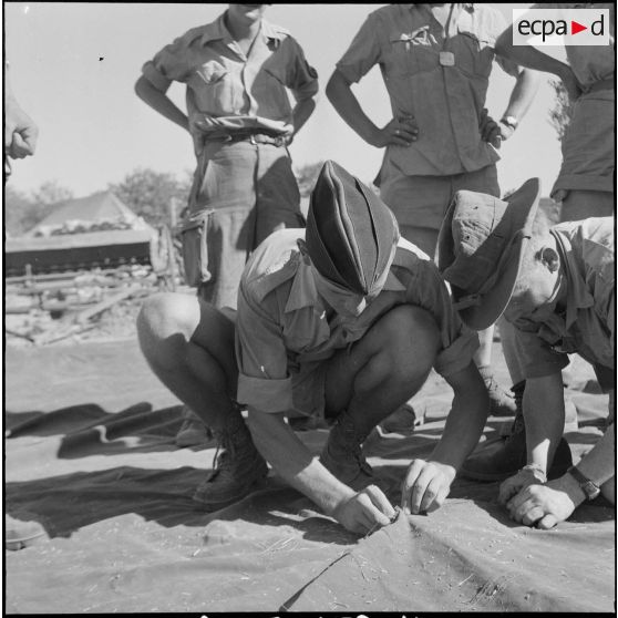 Vie quotidienne au 21e RI. [Description en cours]