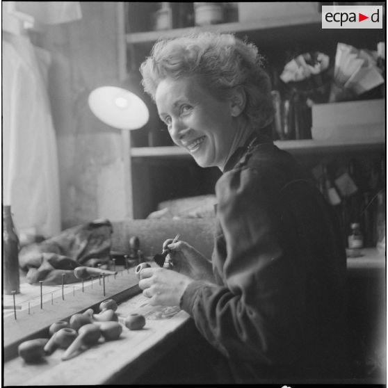 Fabrication d'une pipe française. [Description en cours]