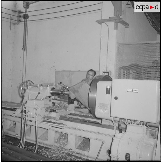 Ateliers de la société Neyrpic-Afrique. [Description en cours]