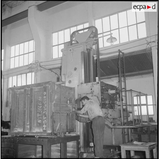 Ateliers de la société Neyrpic-Afrique. [Description en cours]