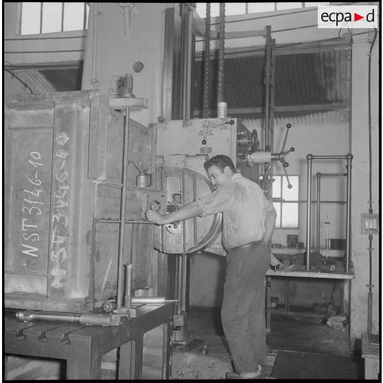 Ateliers de la société Neyrpic-Afrique. [Description en cours]