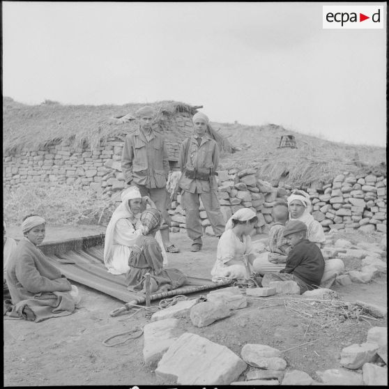 Le 2e groupe nomade à Teniet-el-Haad. [Description en cours]