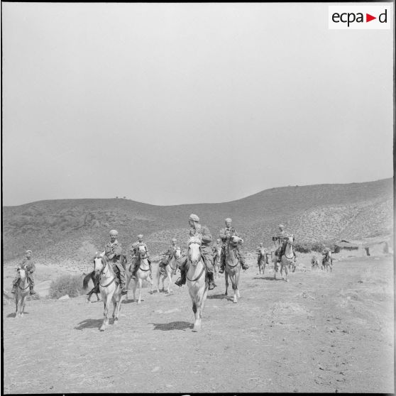 Le 2e groupe nomade à Teniet-el-Haad. [Description en cours]