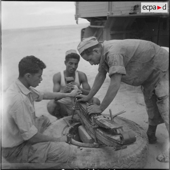 La 3e CAST de Colomb-Béchar à Tindouf. [Description en cours]