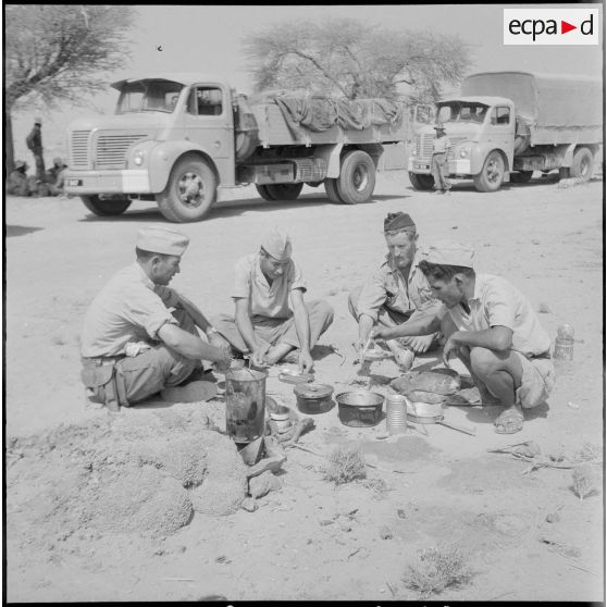 La 3e CAST de Colomb-Béchar à Tindouf. [Description en cours]