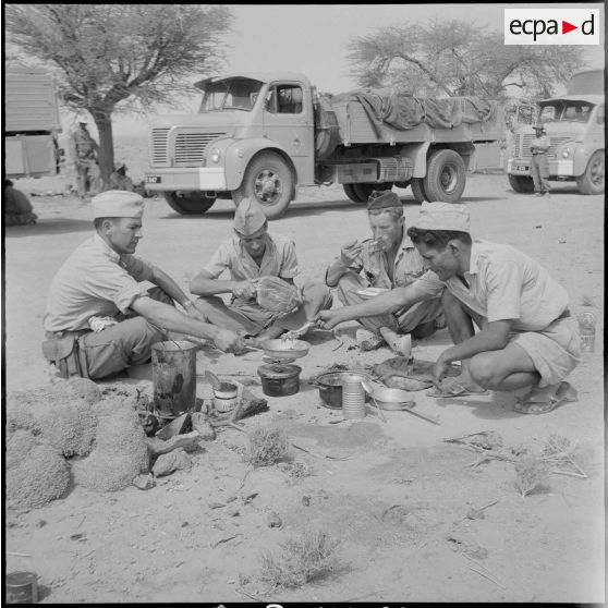 La 3e CAST de Colomb-Béchar à Tindouf. [Description en cours]