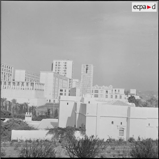 Construction de la cité de l'Avenir près de Bab-el-Oued. [Description en cours]