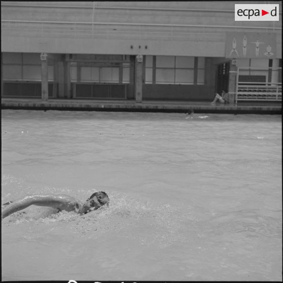 Militaires et étudiants d'Alger chez les Groupes Laïques d'Etudes d'Alger. [Description en cours]