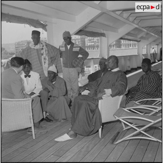 Une délégation d’origine africaine. [Description en cours]