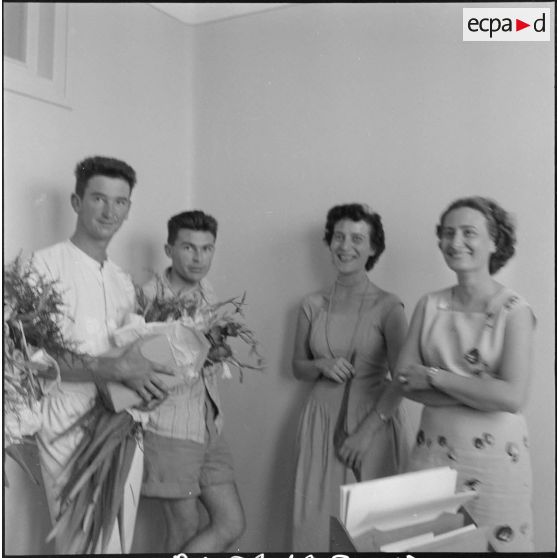 Visite aux blessés. [Description en cours]