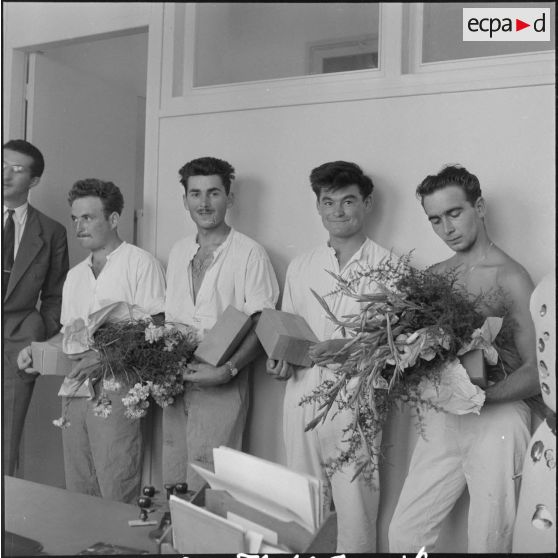 Visite aux blessés. [Description en cours]