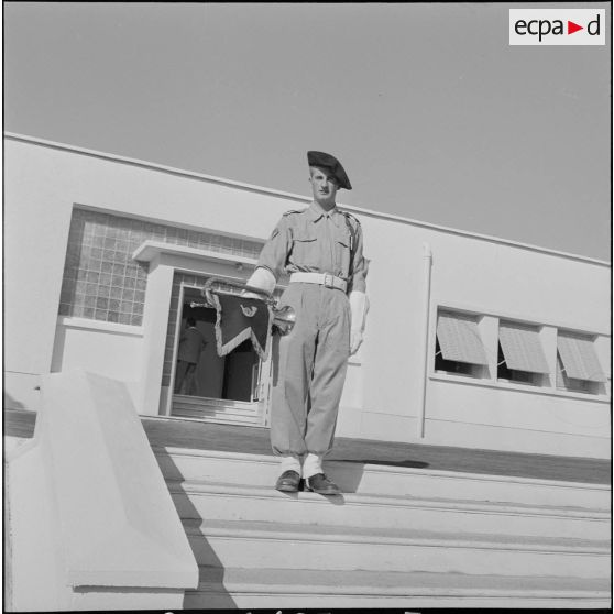 Visite au 27e BCA. [Description en cours]