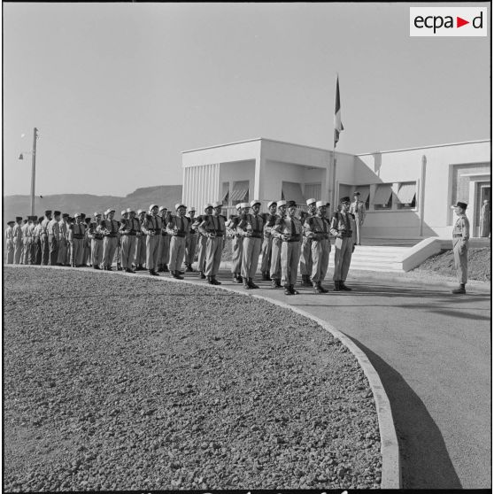 Visite au 27e BCA. [Description en cours]