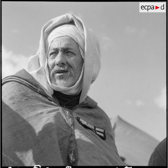 Portrait d'habitants à El-Outaïa. [Description en cours]