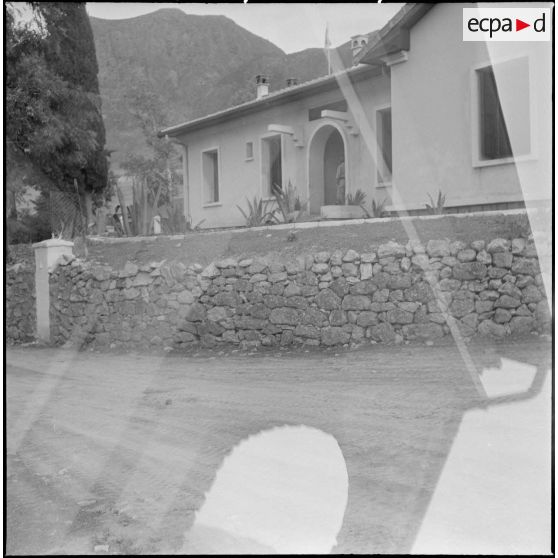 Scène de vie quotidienne militaire. [Description en cours]