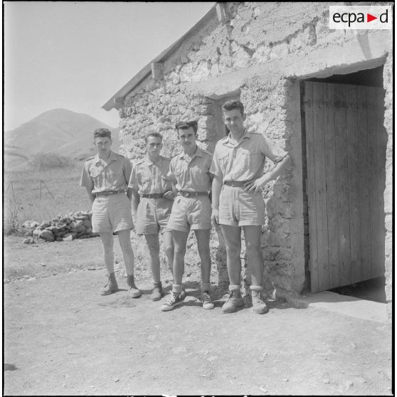 Scène de vie quotidienne militaire. [Description en cours]