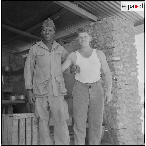 Visite au 5e RTS à Nedroma. [Description en cours]