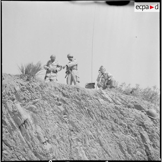 Visite au 5e RTS à Nedroma. [Description en cours]