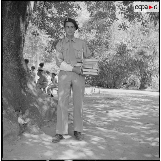 Présentation de l'école militaire préparatoire nord-africaine (EMPNA) de Koléa. [Description en cours]