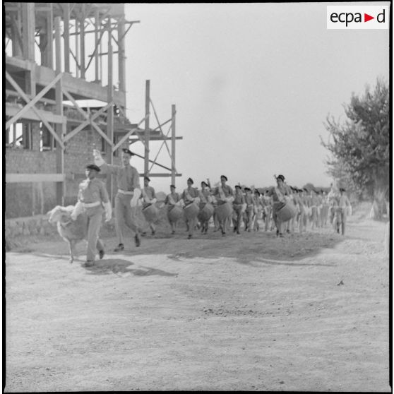 Présentation de l'école militaire préparatoire nord-africaine (EMPNA) de Koléa. [Description en cours]