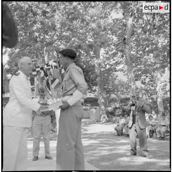 Présentation de l'école militaire préparatoire nord-africaine (EMPNA) de Koléa. [Description en cours]