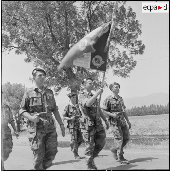 Prise d'armes du 14e RCP. [Description en cours]