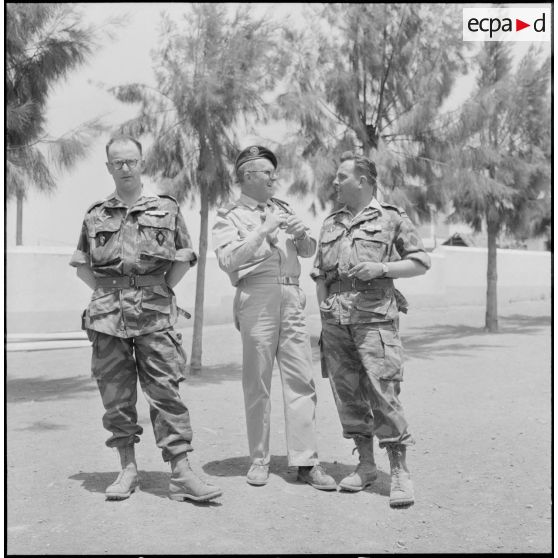 Prise d'armes du 14e RCP. [Description en cours]