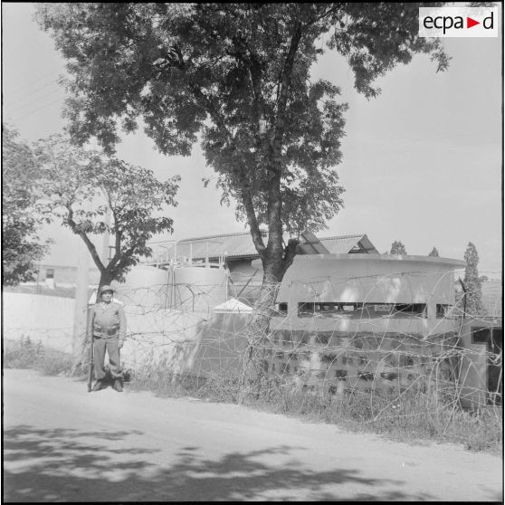 Activités quotidiennes de soldats de la territoriale. [Description en cours]