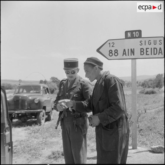 Activité quotidienne de gendarmes. [Description en cours]