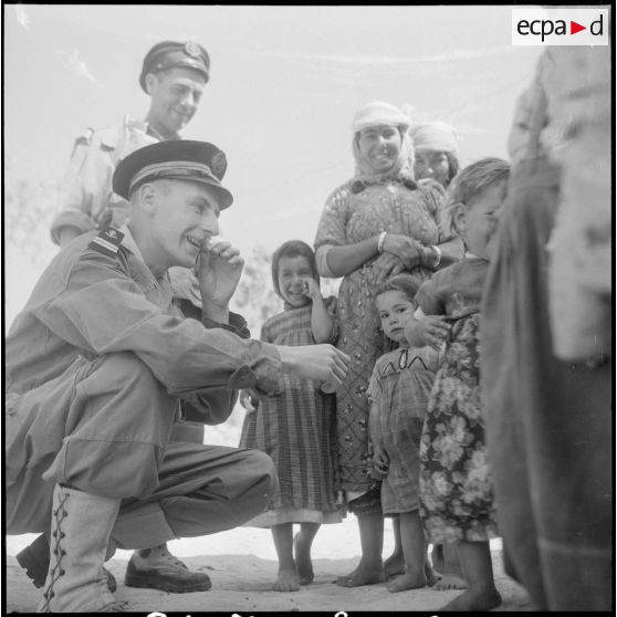 Le 3e bataillon de la DBFM (demi-brigade de fusiliers marins) et la pacification à Bab-el-Assa.  [Description en cours]