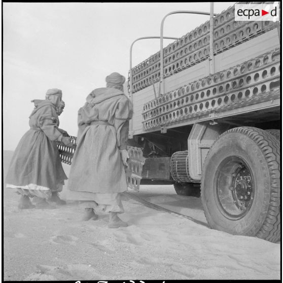 La 2e CAST à Ouargla. [Description en cours]