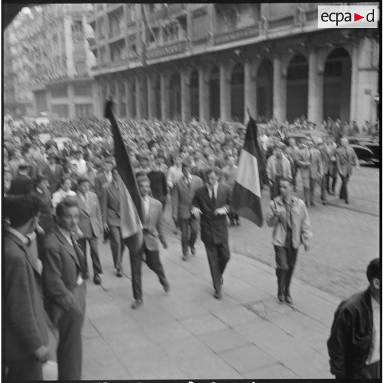 Manifestation des étudiants en faveur de la Hongrie. [Description en cours]