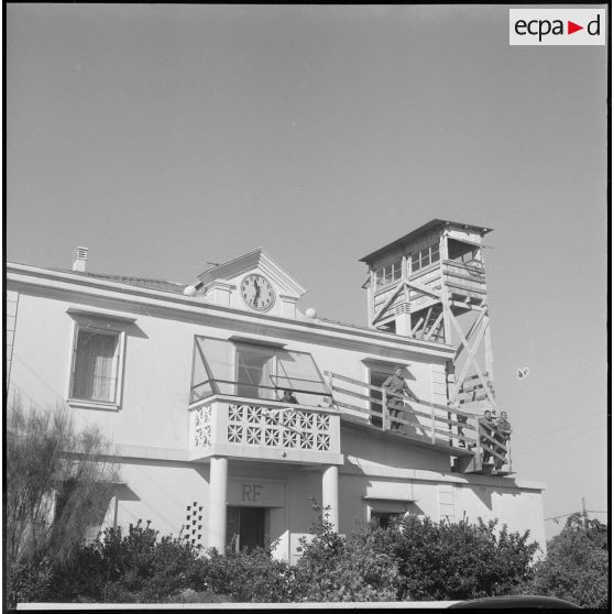 Vie quotidienne de soldats de la territoriale à Douera. [Description en cours]