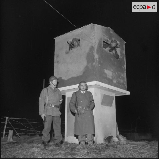 Vie quotidienne de soldats de la territoriale à Douera. [Description en cours]