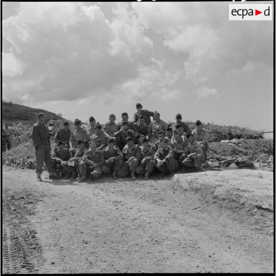 Le 2e bataillon de la 121e compagnie de commandement d'appui et des services. [Description en cours]