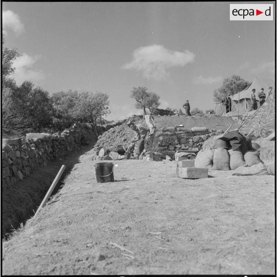 Le 2e bataillon de la 121e compagnie de commandement d'appui et des services. [Description en cours]