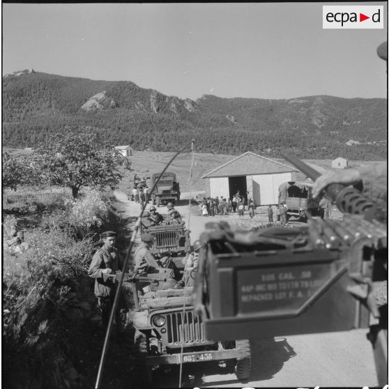 Le 2e bataillon de la 121e compagnie de commandement d'appui et des services. [Description en cours]