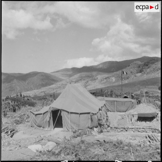 Le 2e bataillon de la 121e compagnie de commandement d'appui et des services. [Description en cours]