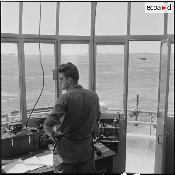 Base aérienne d'Aïn Arnat. [Description en cours]