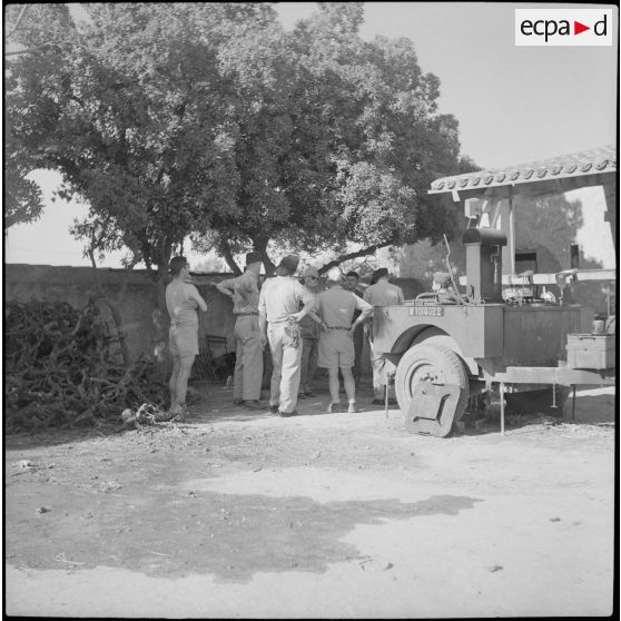 Le général Bertron à la ferme Montaigu. [Description en cours]