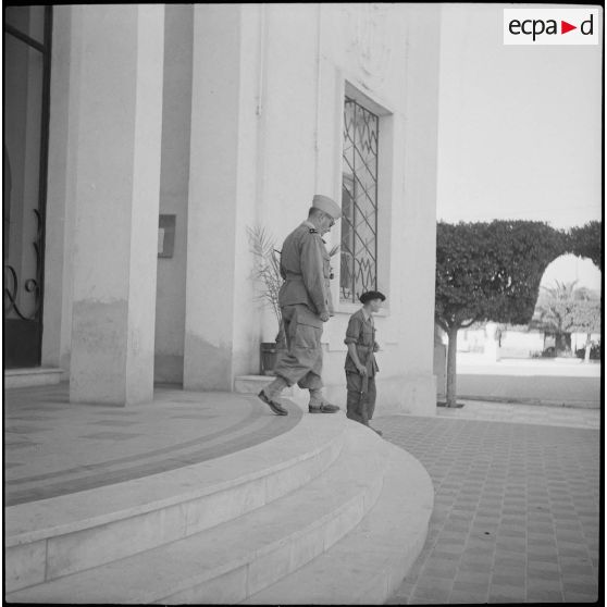 Le général Bertron à Lourmel. [Description en cours]