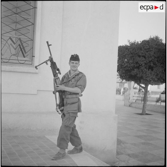 Le général Bertron à Lourmel. [Description en cours]