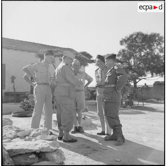 Le général Bertron à la ferme Montaigu. [Description en cours]