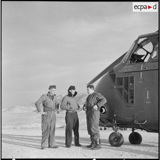 Opération héliportée à Rhoufi Bariane dans les Aurès. [Description en cours]