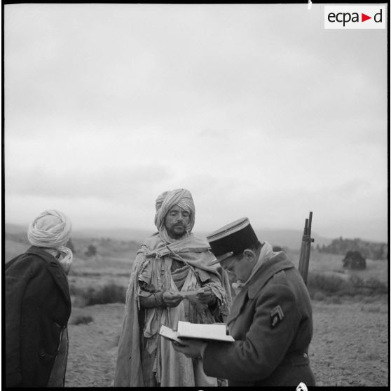 Opérations dans la région de Mac-Mahon, Barika. [Description en cours]