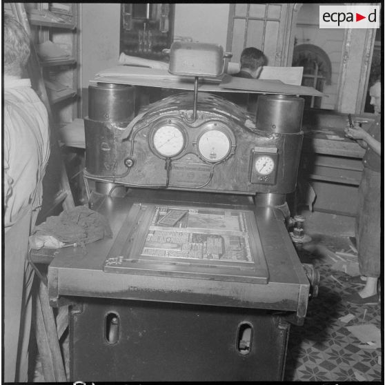 Fabrication du journal Le Bled à la SNEP à Alger. [Description en cours]