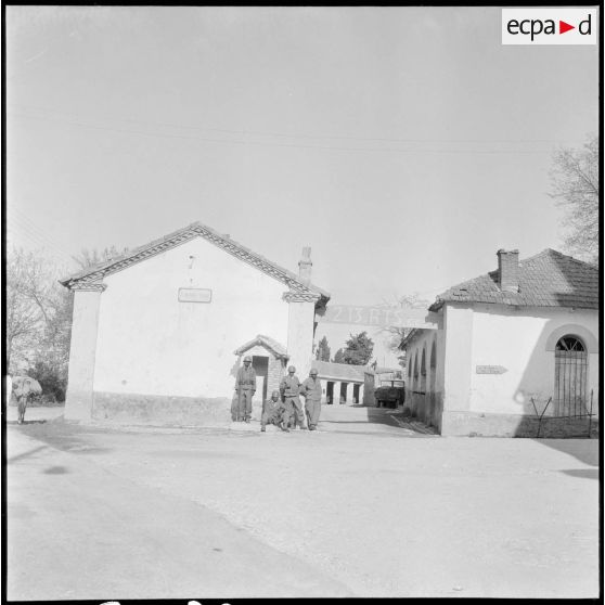 Le 2/13e RTS (2e bataillon du 13e régiment de tirailleurs sénégalais) en opération. [Description en cours]