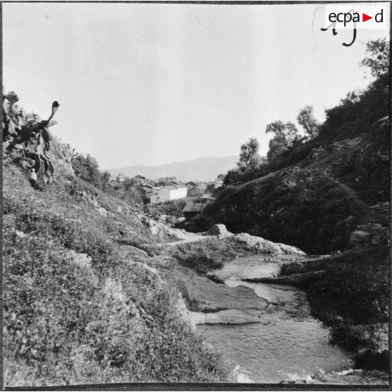 Le 2/13e RTS (2e bataillon du 13e régiment de tirailleurs sénégalais) en opération. [Description en cours]